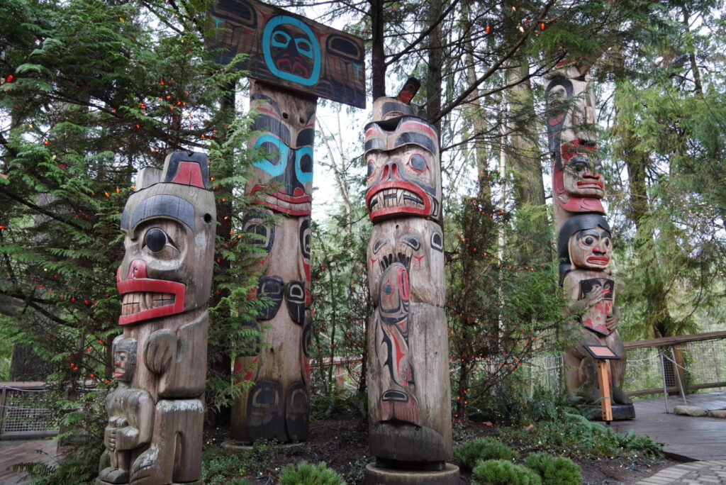 トーテムポール totem pole